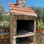 Nada * Sućuraj