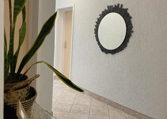 Nada Appartamento Sućuraj